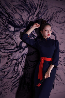 美女班主任让我脱她裙子